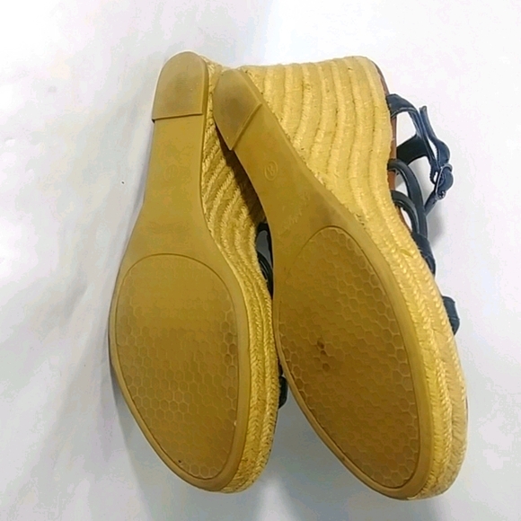 Strappy wedge sandals - Picture 15 of 15